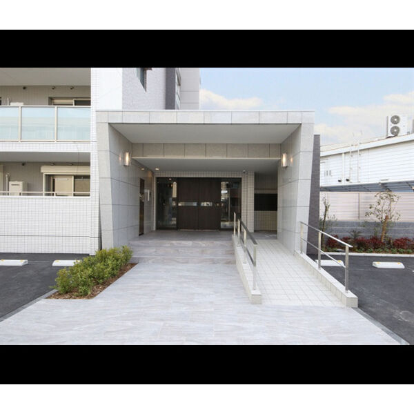 エントランス　毎日通るエントランスはこのようになっています