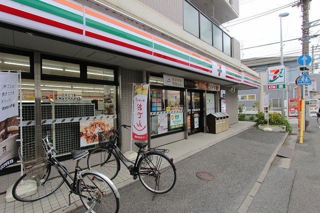 コンビニ　セブンイレブン川崎下小田中東店（コンビニ）まで150m