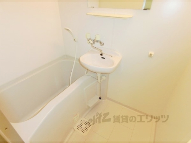 バス・シャワールーム　バス