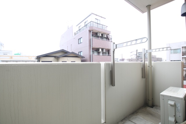 バルコニー　※別室の参考写真の為、現況優先です。