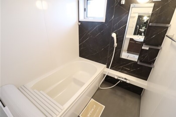 バス・シャワールーム　日々の疲れを癒すお風呂付です