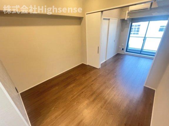 居室・リビング　こちらの居間で趣味の時間をお楽しみください