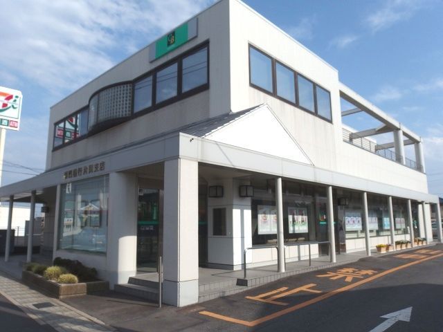 銀行　群馬銀行片貝支店（銀行）まで350m