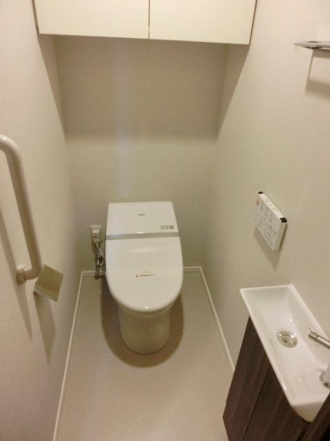 トイレ　※別部屋の参考写真です。