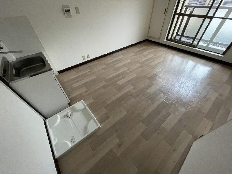 その他　内装は別部屋の参考写真です。