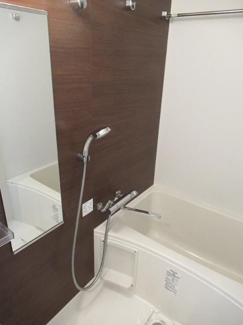 バス・シャワールーム　花粉・梅雨の時期にオススメの浴室乾燥機付きバスルームです♪