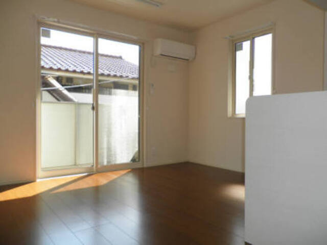 居室・リビング　１０２　ＬＤＫ