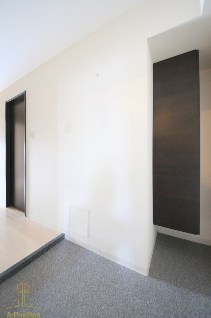 玄関　カーサ　ラピス