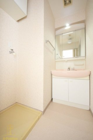 洗面設備　晋栄一番館