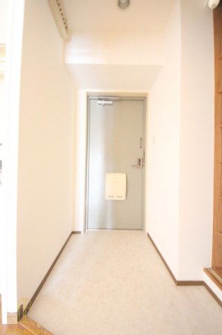 玄関　晋栄一番館