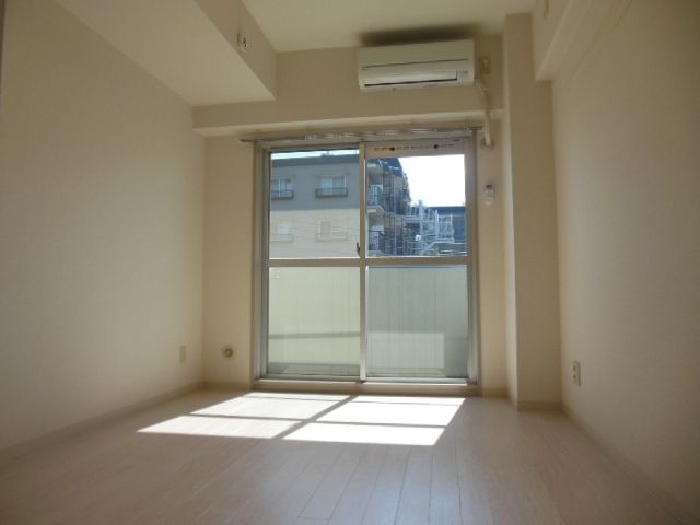 居室・リビング　★白を基調としたお部屋★