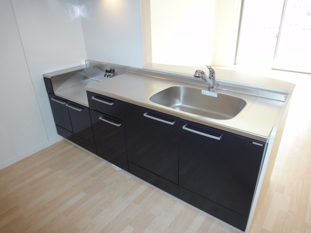 キッチン　※写真は２号タイプ（３号反転）、現状優先