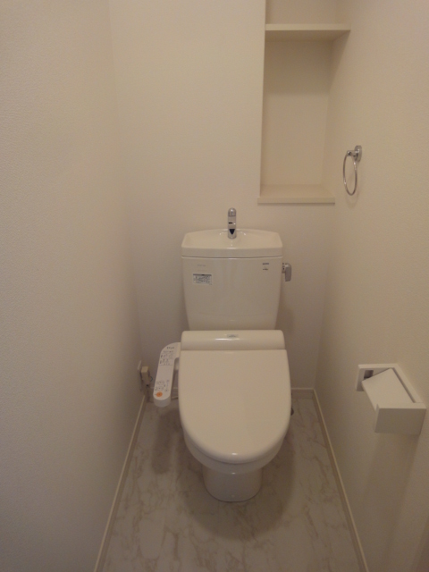 トイレ　※写真は２号タイプ（３号反転）、現状優先