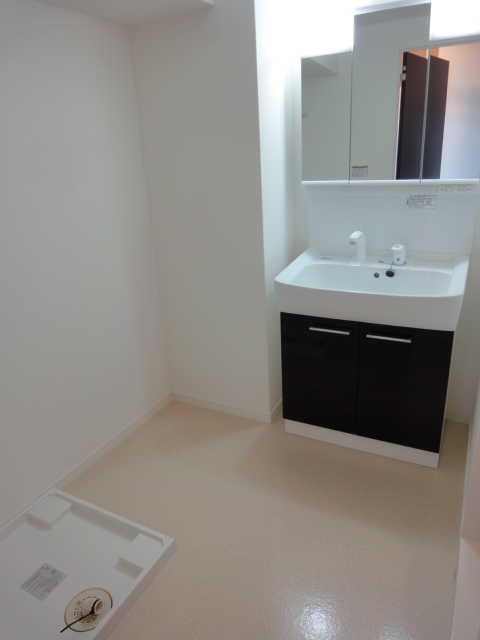 洗面設備　※写真は２号タイプ（３号反転）、現状優先