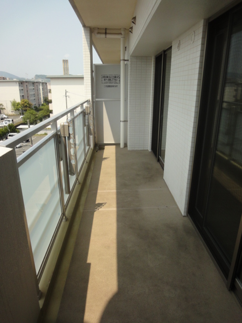 バルコニー　※写真は２号タイプ（３号反転）、現状優先