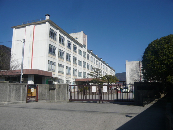 小学校　広島市立梅林小学校（小学校）まで306m