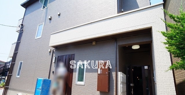 セキュリティ　不審者、勧誘員をシャットアウトできるオートロックです♪