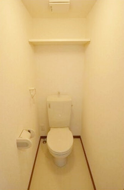 トイレ　落ち着いた色調のトイレです♪