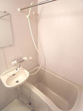バス・シャワールーム　※別部屋の参考写真です。