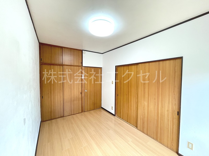 その他部屋・スペース　5条の洋室で収納もあり便利ですね！