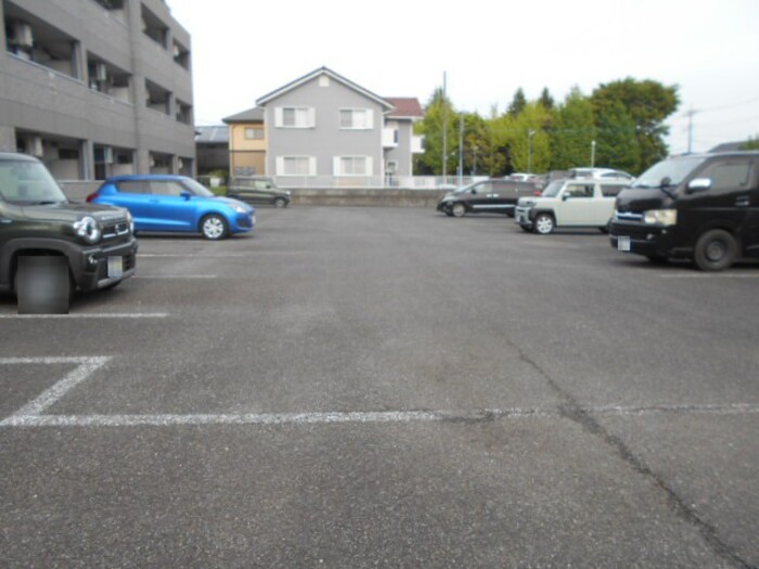 駐車場　駐車場