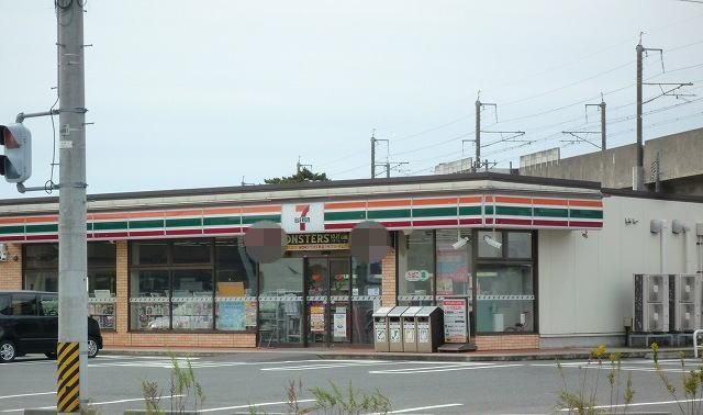 コンビニ　セブンイレブン（コンビニ）まで933m