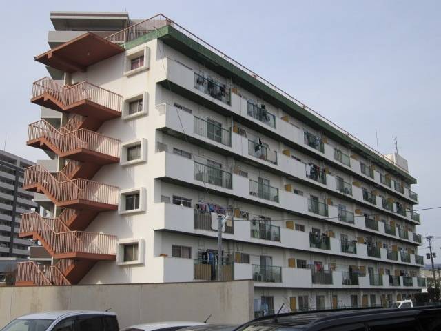 建物外観　外観は落ち着いています