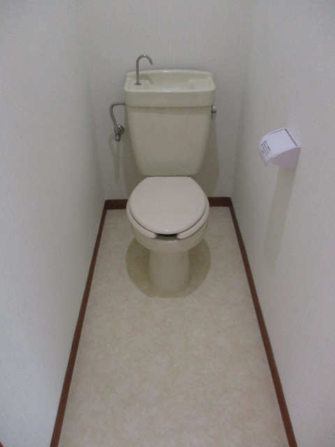 トイレ　退去前イメージ写真です。