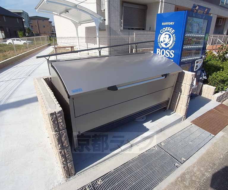 その他　敷地内のごみ置き場です