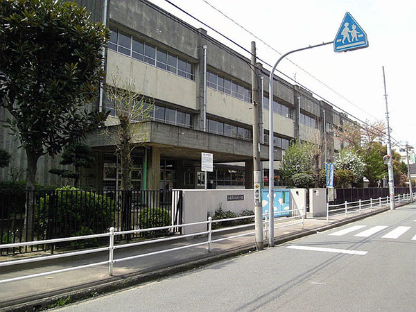 小学校　竹渕小学校（小学校）まで400m