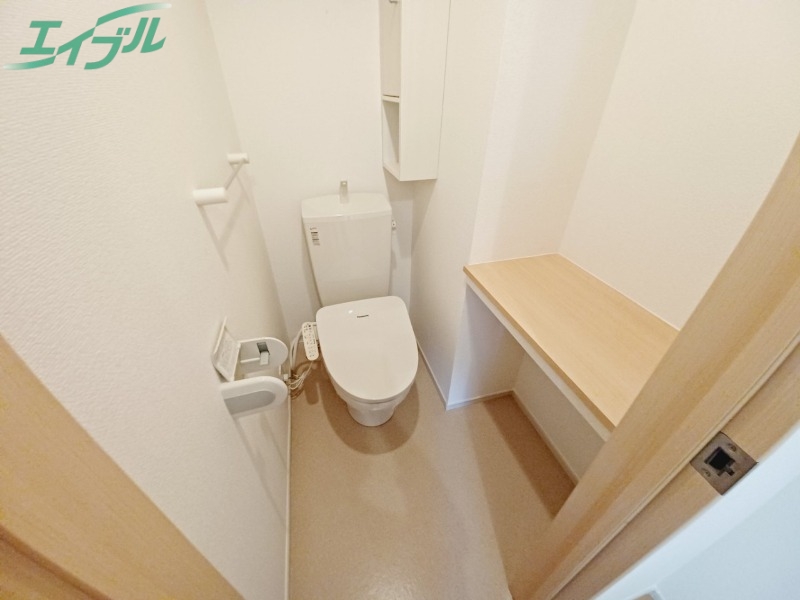 トイレ　同型参考写真