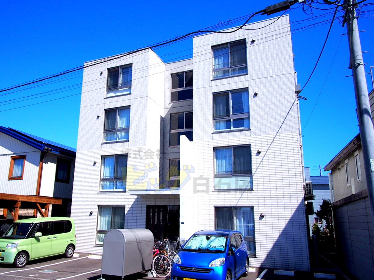 建物外観　都市ガス＋インターネット無料採用のマンションです♪