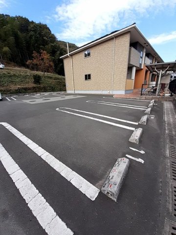 駐車場　駐車スペースもあります