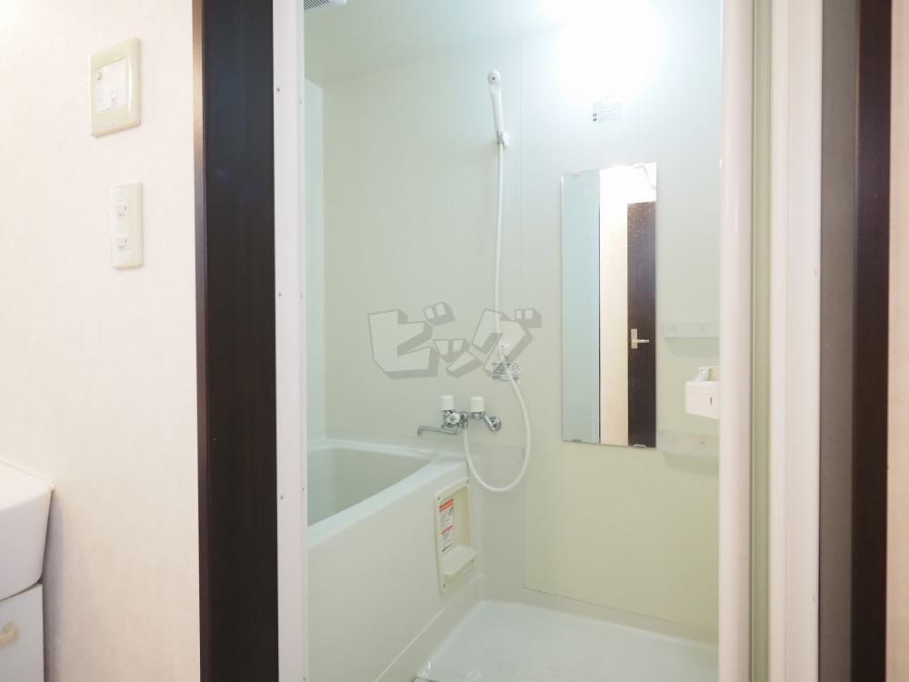 バス・シャワールーム　ゆったりとした浴槽で快適バスタイム♪
