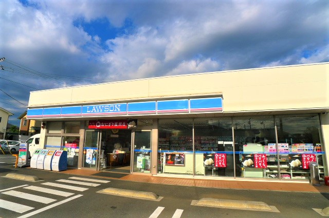 コンビニ　ローソン東村山久米川町四丁目店（コンビニ）まで1015m