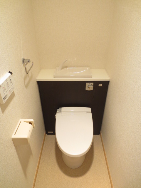トイレ　別の部屋の写真です