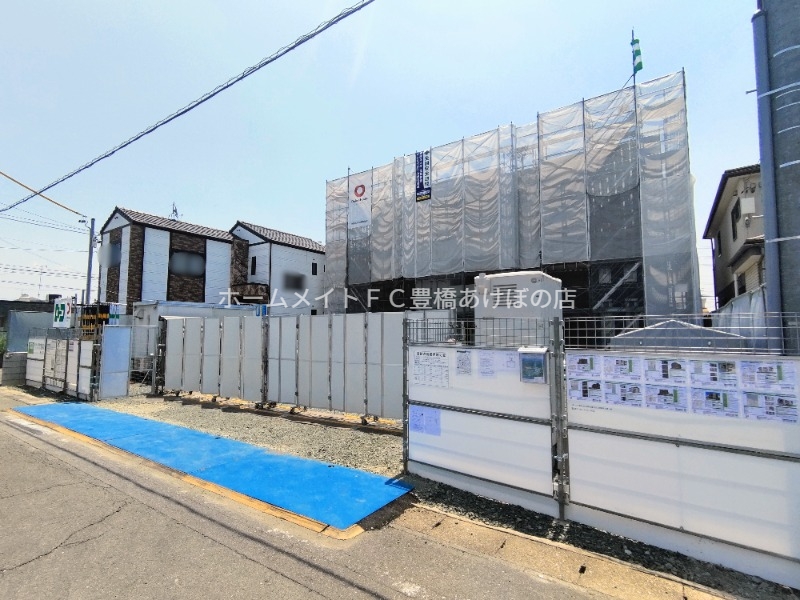 建物外観　建設中