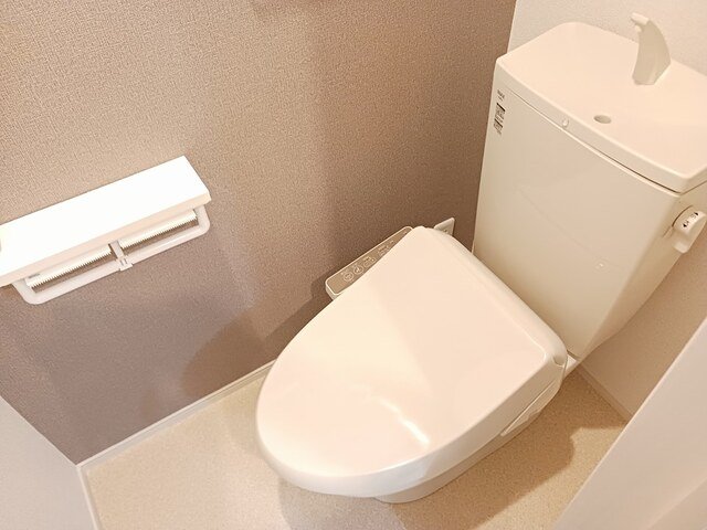 トイレ　落ち着いたトイレです
