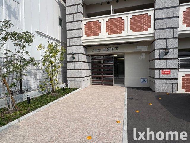 エントランス　建物の内部です