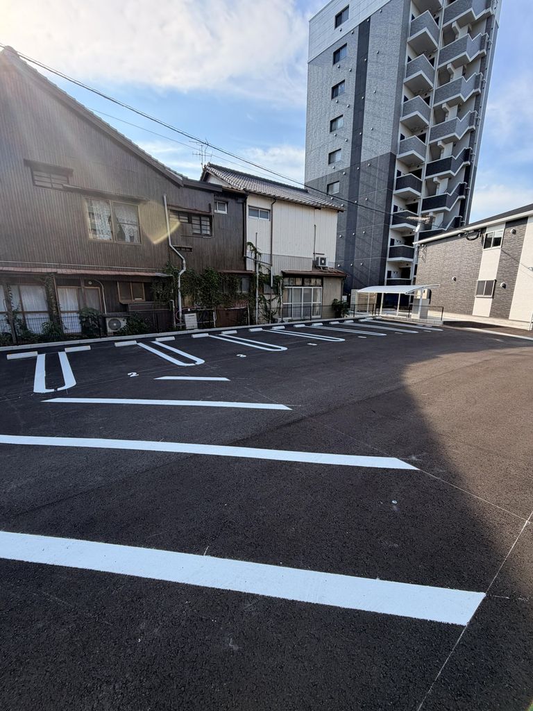 駐車場　駐車場