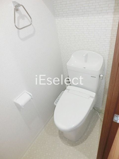 トイレ　ウォシュレット付きのトイレです