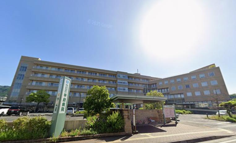 病院　独立行政法人国立病院機構甲府病院（病院）まで2016m