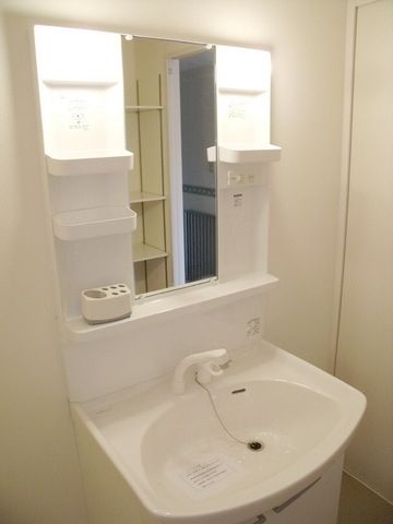 洗面設備　嬉しい独立洗面