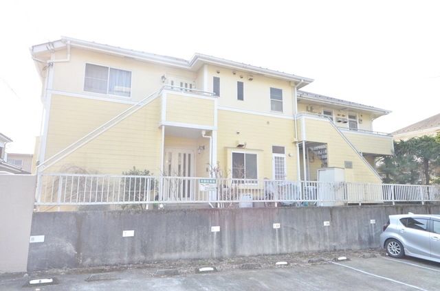 建物外観　陽当たり良好なお部屋です♪