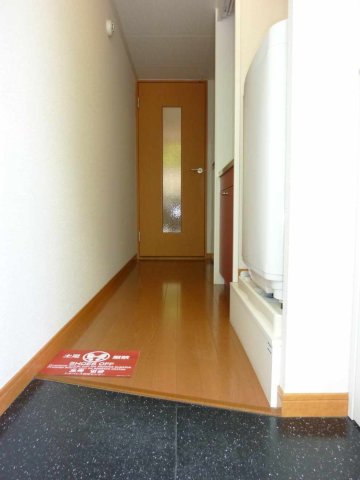 玄関　収納もある玄関です