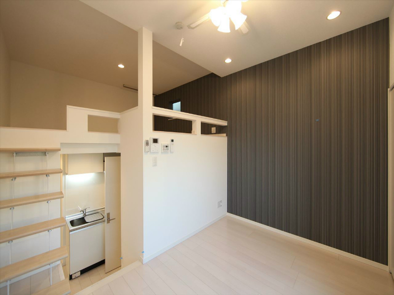その他　洋室6.1帖　上階ロフト5.9帖（収納でも部屋でも使えます）