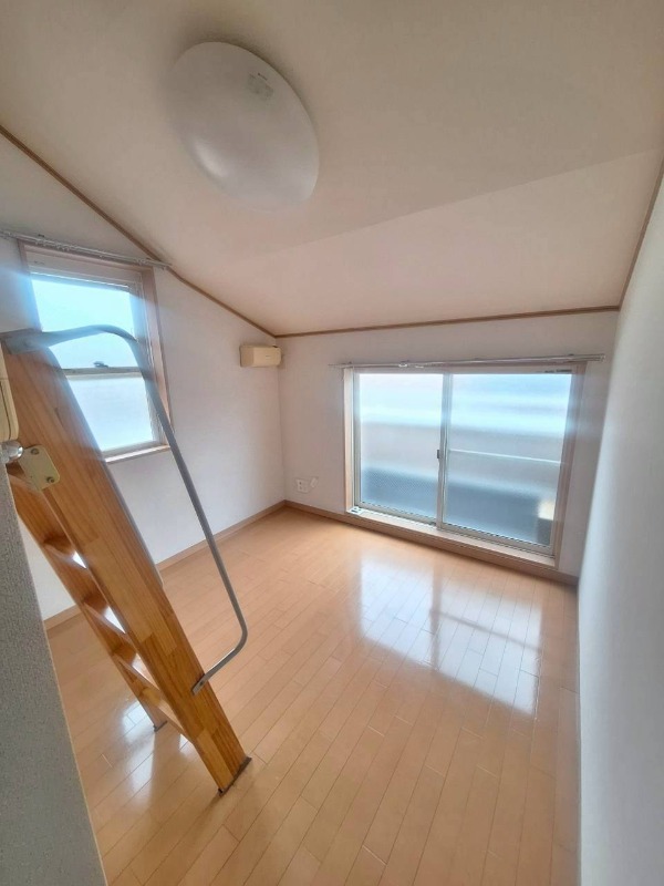 居室・リビング　※他部屋参考写真