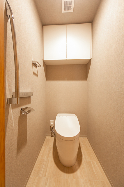 トイレ　※写真は同タイプ住戸です。
