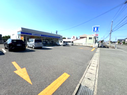 コンビニ　ローソン 徳島名東町二丁目店（コンビニ）まで856m
