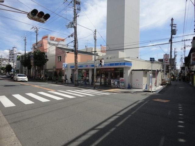 コンビニ　ローソン美章園駅前店（コンビニ）まで96m